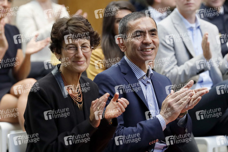 Ehrung für Özlem Türeci und Uğur Şahin in Köln