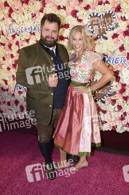 Angermaier-Trachten-Abend in München