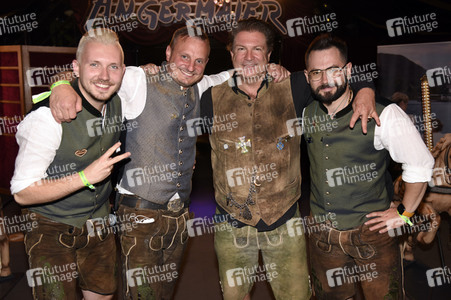 Angermaier-Trachten-Abend in München