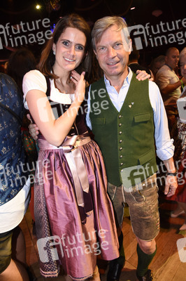 Angermaier-Trachten-Abend in München