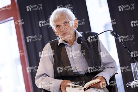 Erasmus Schöfer bei der 2. Kölner Literaturnacht in Köln