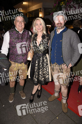 Almauftrieb in der Käfer Schänke in München