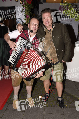 Almauftrieb in der Käfer Schänke in München