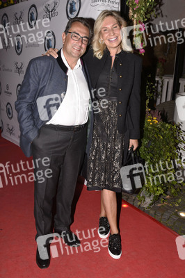 Almauftrieb in der Käfer Schänke in München