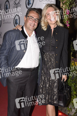 Almauftrieb in der Käfer Schänke in München