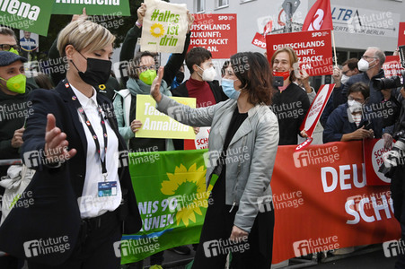 Triell - Dreikampf ums Kanzleramt in Berlin