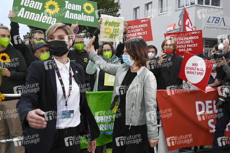 Triell - Dreikampf ums Kanzleramt in Berlin
