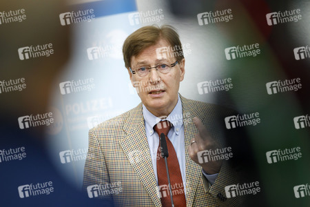 Pressekonferenz mit Armin Laschet und Herbert Reul in Düsseldorf