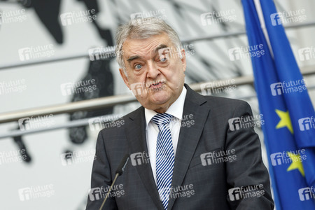 Pressekonferenz mit Armin Laschet und Herbert Reul in Düsseldorf