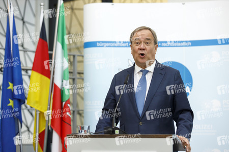 Pressekonferenz mit Armin Laschet und Herbert Reul in Düsseldorf