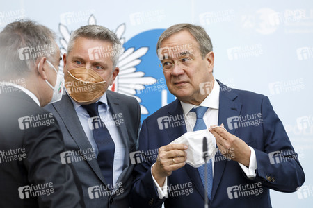 Pressekonferenz mit Armin Laschet und Herbert Reul in Düsseldorf
