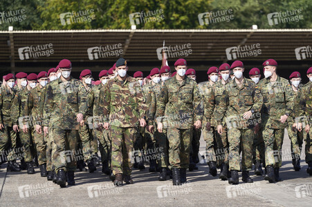 Angela Merkel würdigt Einsatzkräfte der Afghanistan-Evakuierungsmission in Seedorf