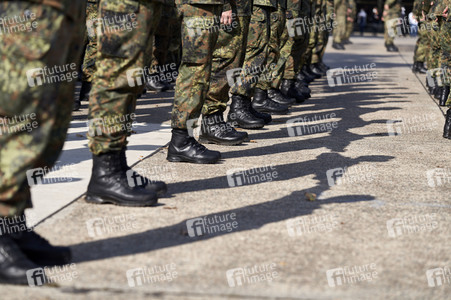 Angela Merkel würdigt Einsatzkräfte der Afghanistan-Evakuierungsmission in Seedorf