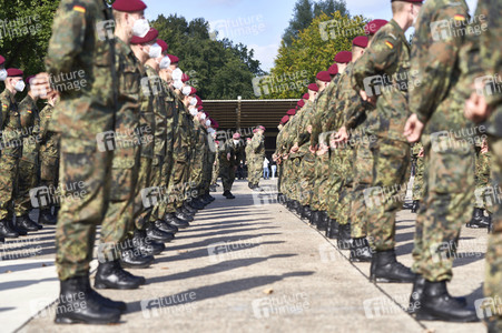 Angela Merkel würdigt Einsatzkräfte der Afghanistan-Evakuierungsmission in Seedorf