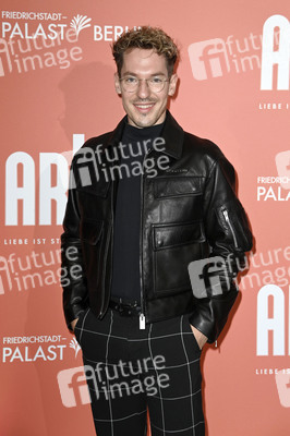 Weltpremiere der ARISE Grand Show 2021 in Berlin