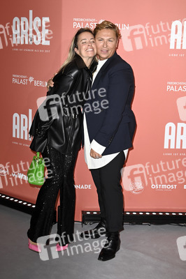 Weltpremiere der ARISE Grand Show 2021 in Berlin