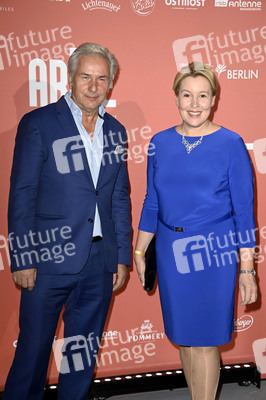 Weltpremiere der ARISE Grand Show 2021 in Berlin