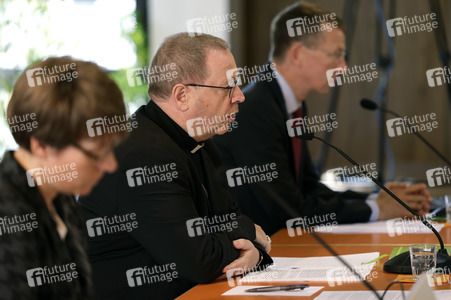 Abschluss-Pressekonferenz der Deutschen Bischofskonferenz in Fulda