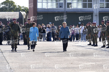 Angela Merkel würdigt Einsatzkräfte der Afghanistan-Evakuierungsmission in Seedorf