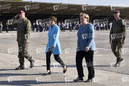 Angela Merkel würdigt Einsatzkräfte der Afghanistan-Evakuierungsmission in Seedorf