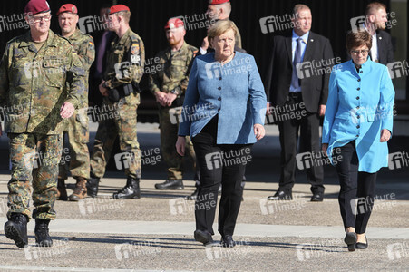 Angela Merkel würdigt Einsatzkräfte der Afghanistan-Evakuierungsmission in Seedorf
