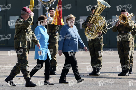 Angela Merkel würdigt Einsatzkräfte der Afghanistan-Evakuierungsmission in Seedorf