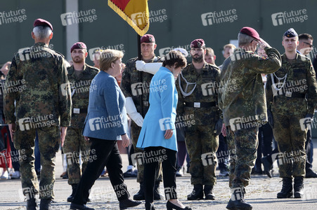 Angela Merkel würdigt Einsatzkräfte der Afghanistan-Evakuierungsmission in Seedorf