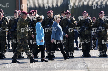 Angela Merkel würdigt Einsatzkräfte der Afghanistan-Evakuierungsmission in Seedorf