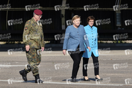 Angela Merkel würdigt Einsatzkräfte der Afghanistan-Evakuierungsmission in Seedorf