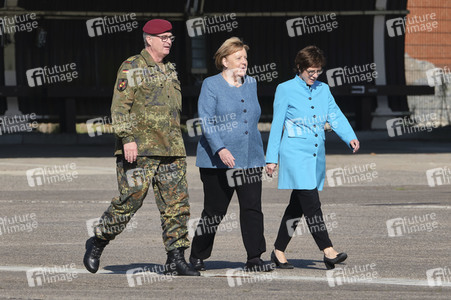 Angela Merkel würdigt Einsatzkräfte der Afghanistan-Evakuierungsmission in Seedorf