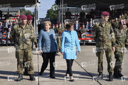 Angela Merkel würdigt Einsatzkräfte der Afghanistan-Evakuierungsmission in Seedorf