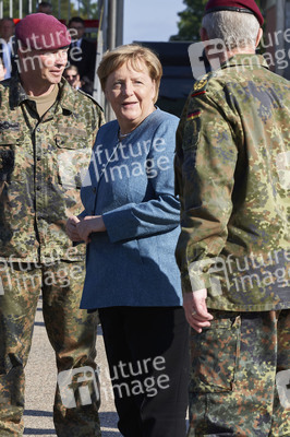 Angela Merkel würdigt Einsatzkräfte der Afghanistan-Evakuierungsmission in Seedorf