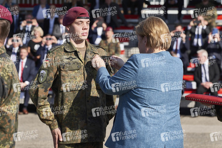 Angela Merkel würdigt Einsatzkräfte der Afghanistan-Evakuierungsmission in Seedorf