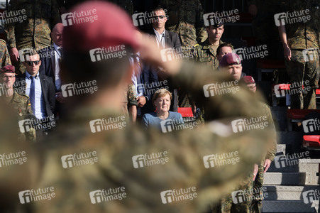 Angela Merkel würdigt Einsatzkräfte der Afghanistan-Evakuierungsmission in Seedorf