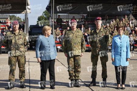 Angela Merkel würdigt Einsatzkräfte der Afghanistan-Evakuierungsmission in Seedorf
