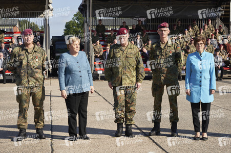 Angela Merkel würdigt Einsatzkräfte der Afghanistan-Evakuierungsmission in Seedorf