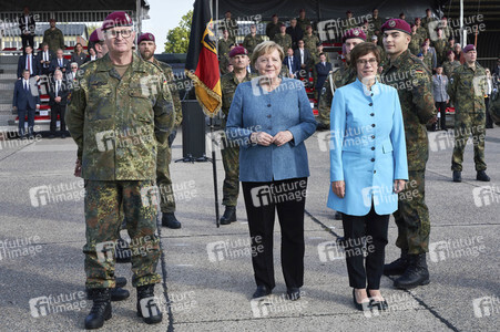 Angela Merkel würdigt Einsatzkräfte der Afghanistan-Evakuierungsmission in Seedorf