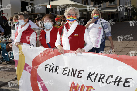 Protestdemo der Initiative 'Wir sind Kirche' in Fulda