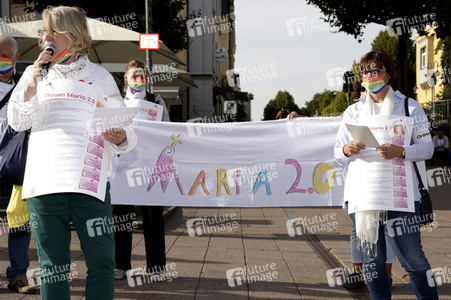 Protestdemo der Initiative 'Wir sind Kirche' in Fulda