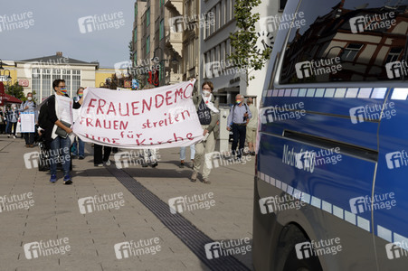 Protestdemo der Initiative 'Wir sind Kirche' in Fulda
