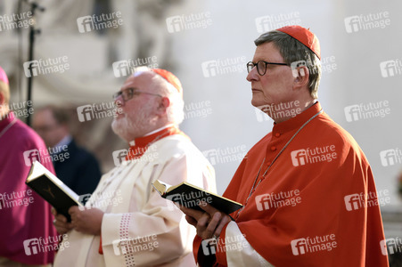 Schlussvesper mit Bonifatiussegen bei der Herbst-Vollversammlung der Deutschen Bischofskonferenz in Fulda