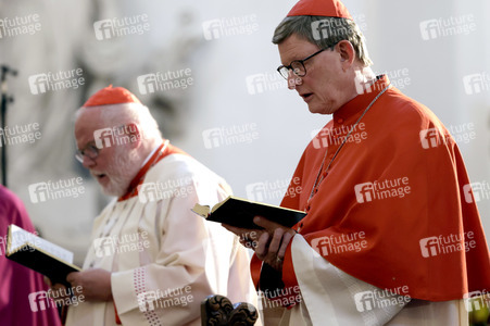 Schlussvesper mit Bonifatiussegen bei der Herbst-Vollversammlung der Deutschen Bischofskonferenz in Fulda