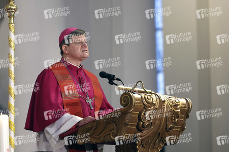Schlussvesper mit Bonifatiussegen bei der Herbst-Vollversammlung der Deutschen Bischofskonferenz in Fulda
