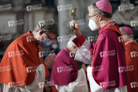 Schlussvesper mit Bonifatiussegen bei der Herbst-Vollversammlung der Deutschen Bischofskonferenz in Fulda
