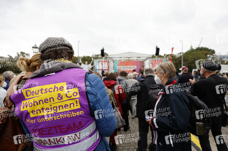 Auftaktveranstaltung zum 48-Stunden-Wahlkampf der Partei Die Linke in Berlin