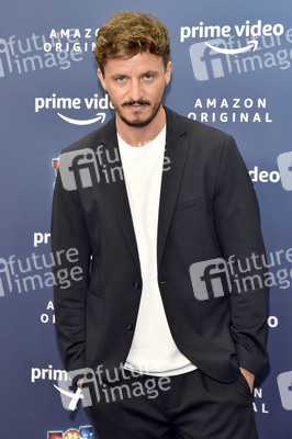 Staffel 2 Premiere 'LOL: Last One Laughing' in München