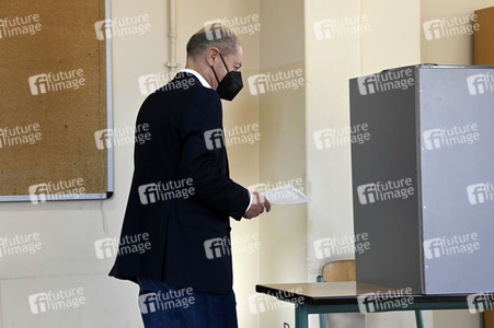 Stimmabgabe von Olaf Scholz zur Bundestagswahl 2021 in Potsdam