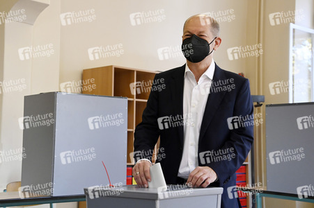 Stimmabgabe von Olaf Scholz zur Bundestagswahl 2021 in Potsdam