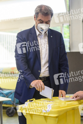 Stimmabgabe von Markus Söder zur Bundestagswahl 2021 in Nürnberg