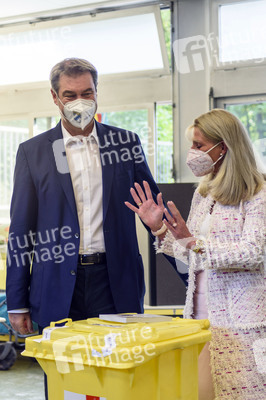 Stimmabgabe von Markus Söder zur Bundestagswahl 2021 in Nürnberg
